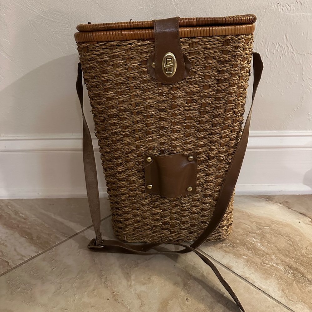 Vintage 2 bottle woven insulated wine carrier